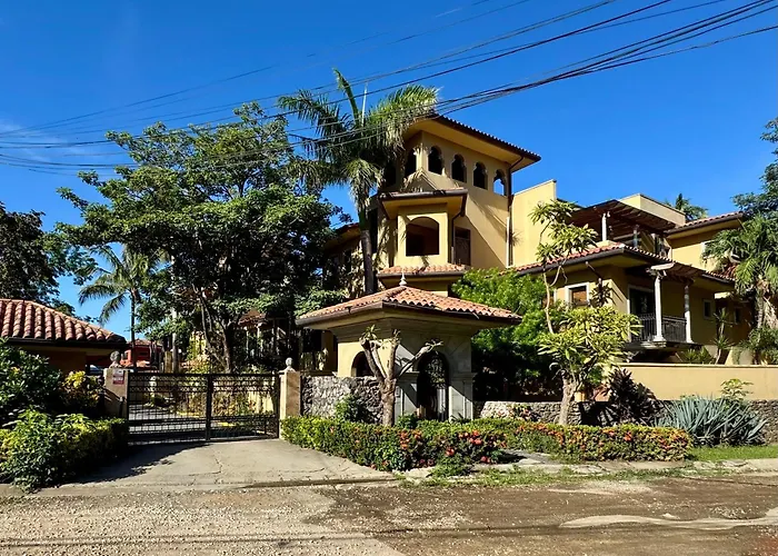 Sunset Terrace Pool Condo, Steps To Langosta Holiday home *